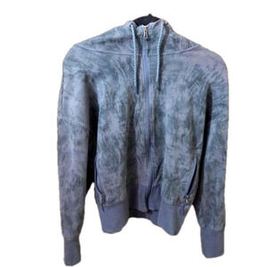 Old Navy Activewear Breathable Hoodie
- Size US M Womens